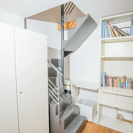 Pretty Alfani Apartment *