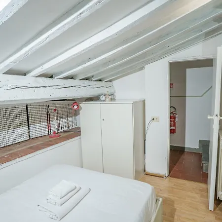 Pretty Alfani Apartment