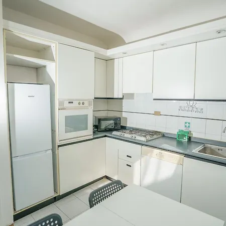 Pretty Alfani Apartment *